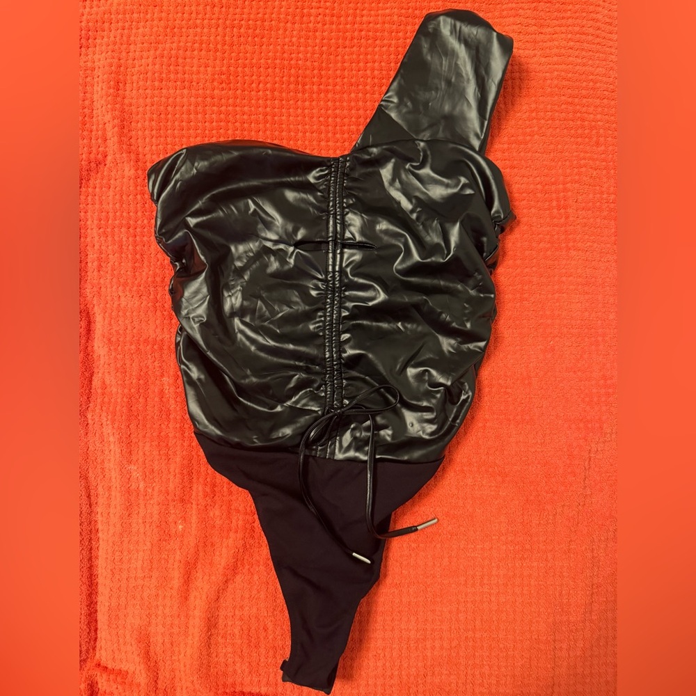 Manière De Voir Glossy Black Bodysuit